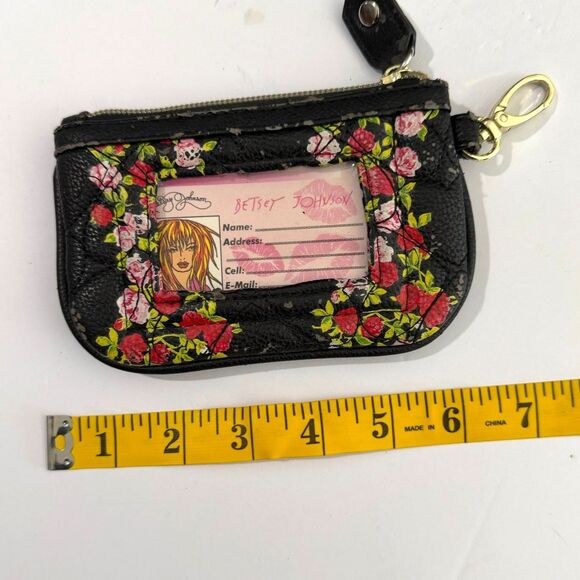 Betsey Johnson, Y2K Black Quilted Rose Zipper Cardholder Coin purse - Picture 4 of 4